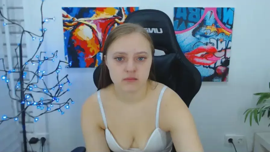 Cam4 ArinaBelle is Freechat ArinaBelle — #cute #femdom #striptease #smoke #C2C #bigass #masturbation