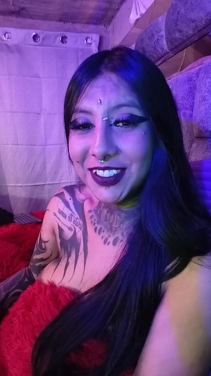 Freechat ashlyrosettee on Cam4