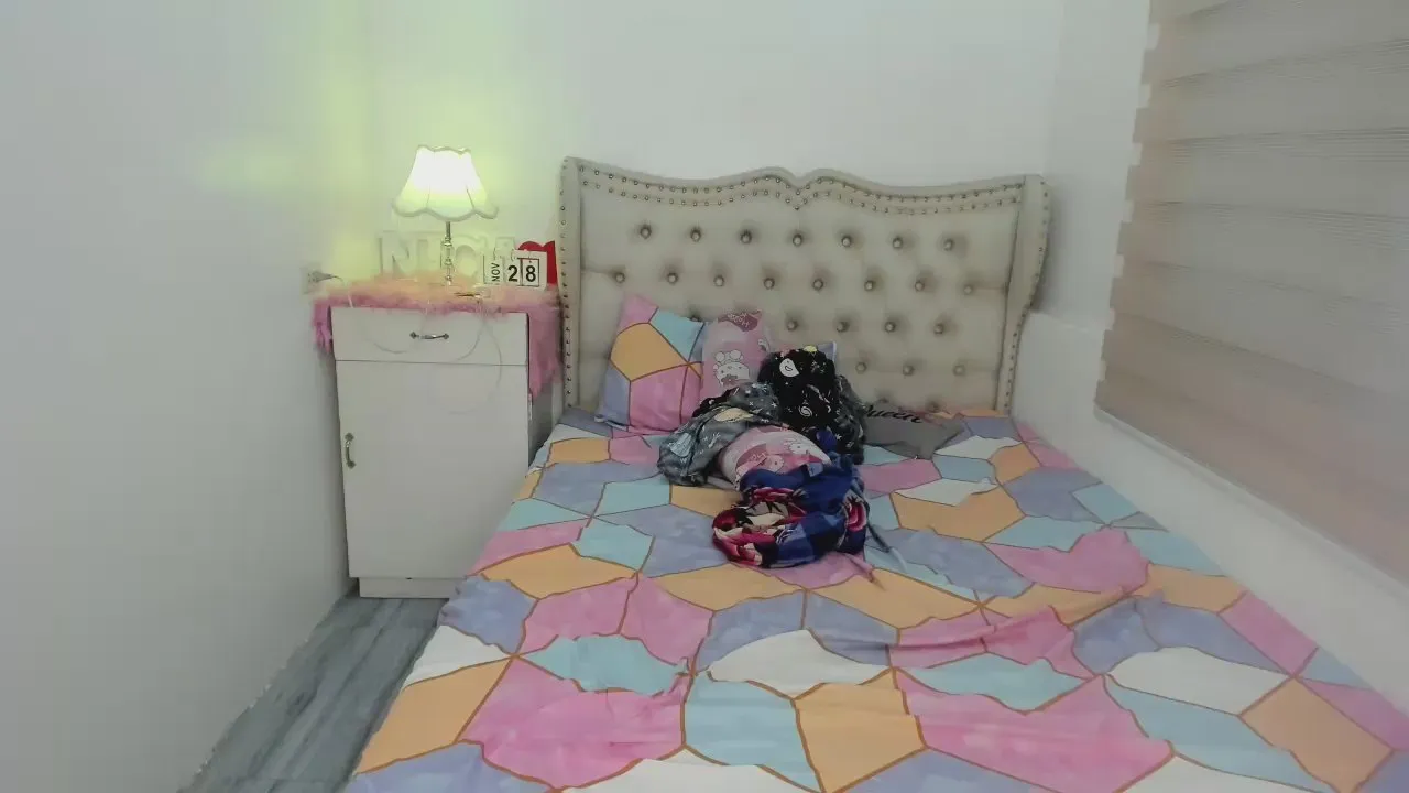 Offline asianlove_doll on Cam4