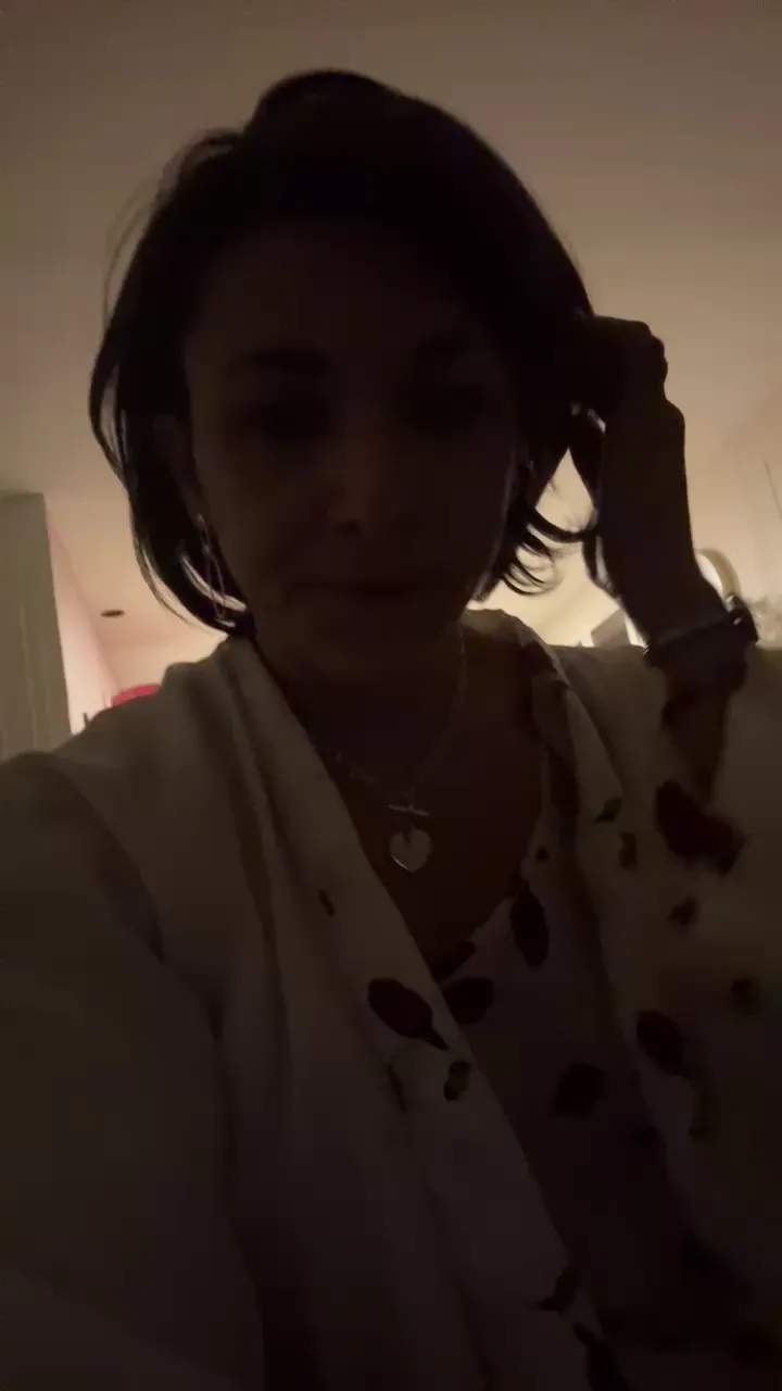 Offline Athenais_Olympe on Cam4