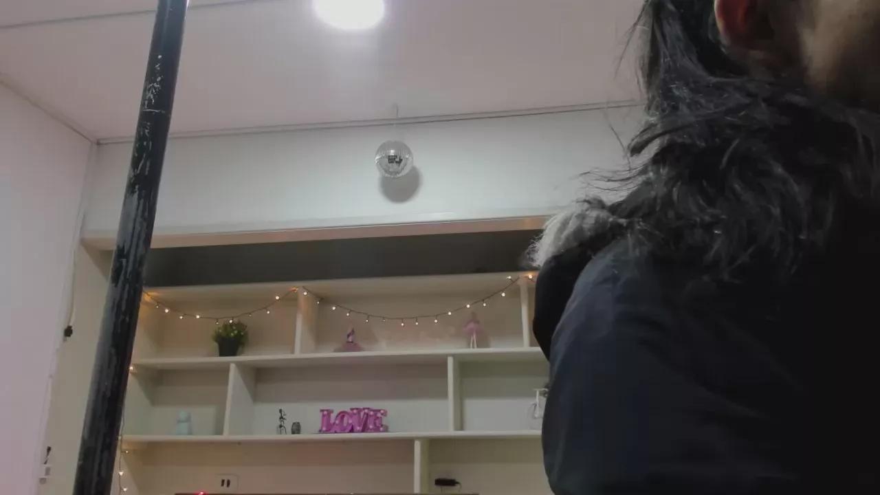Aura_Janssen from Cam4