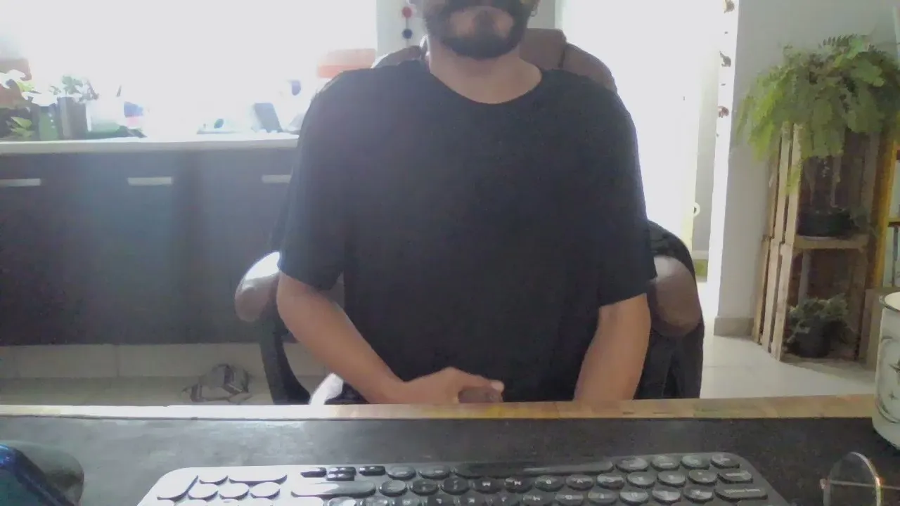 Offline aurelianobgarin on Cam4