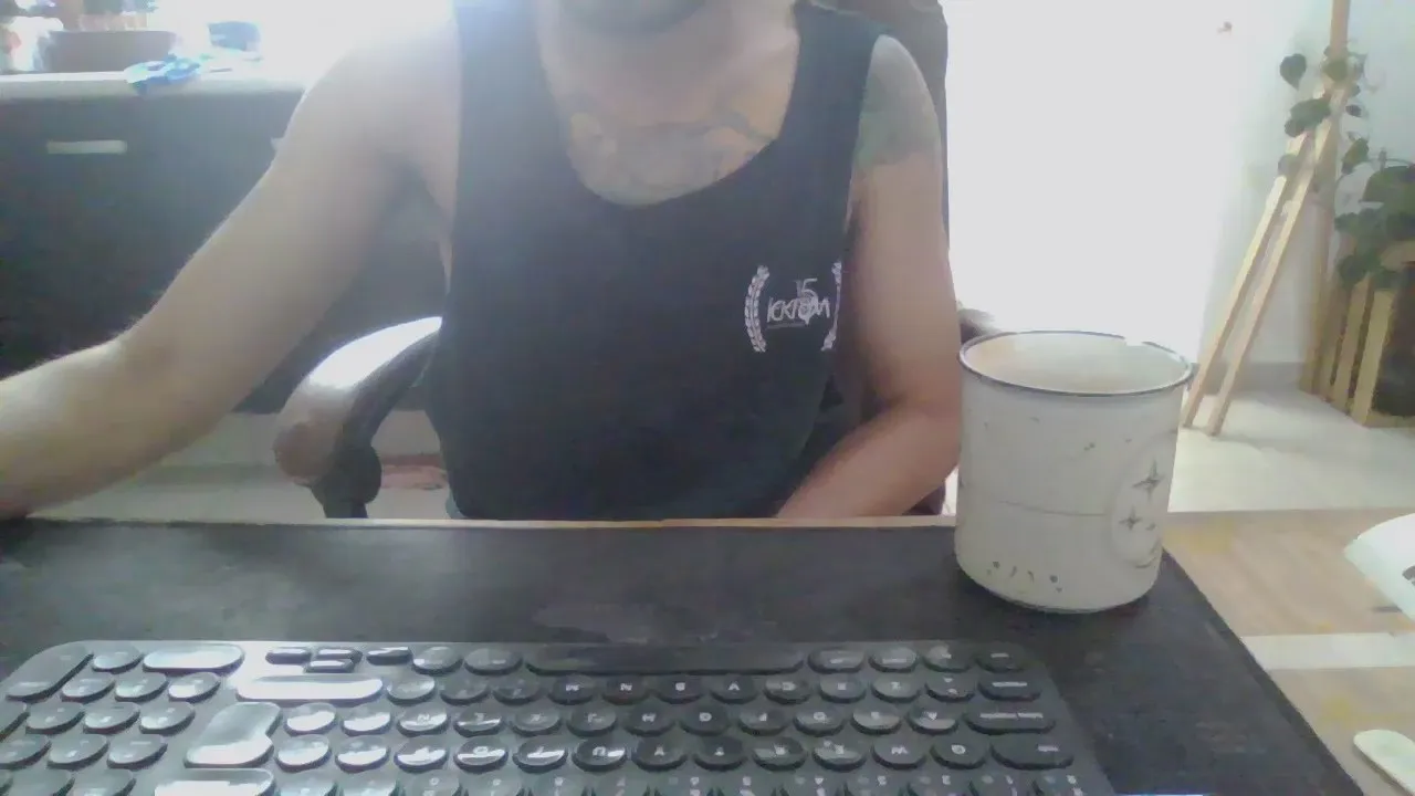 Offline aurelianobgarin on Cam4
