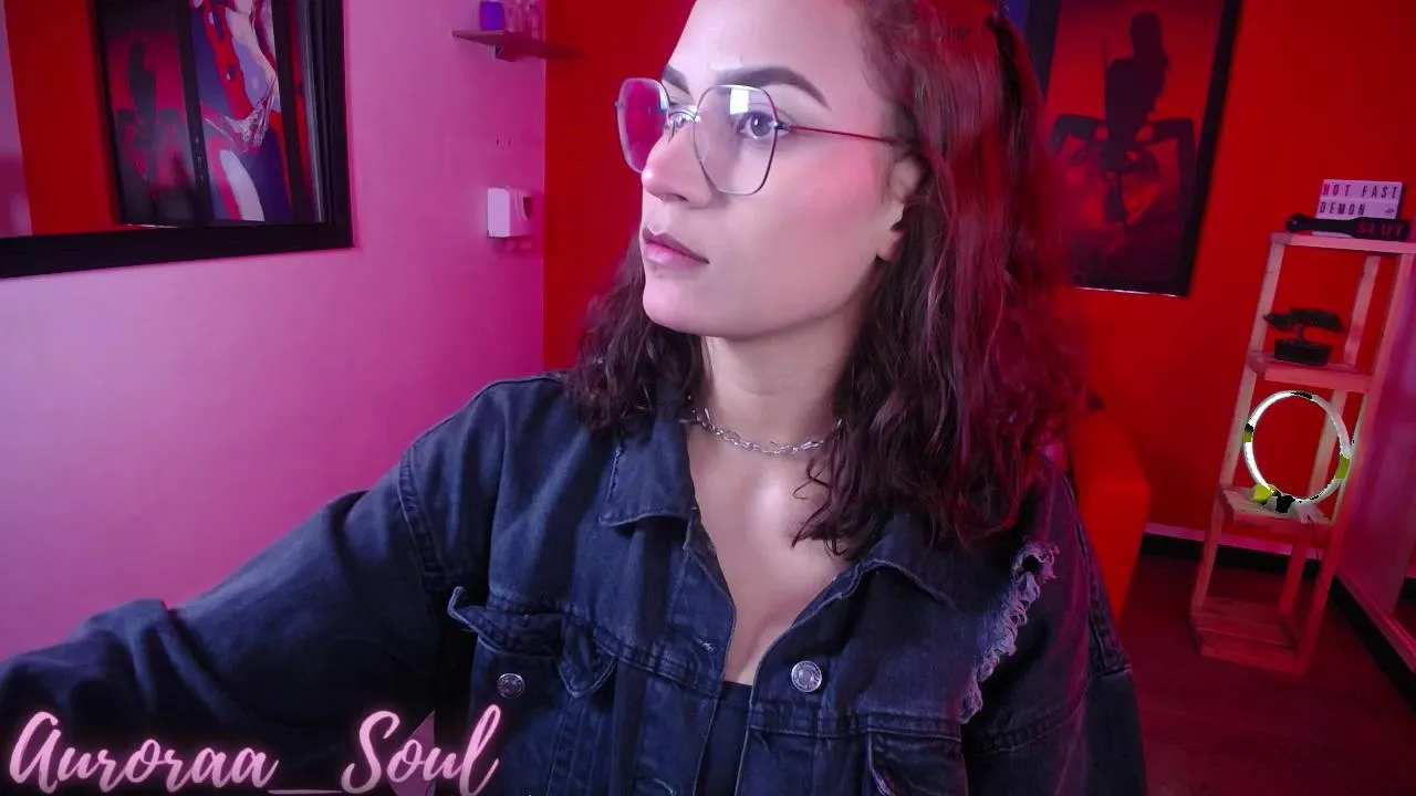 Offline AURORAA_SOUL on Cam4