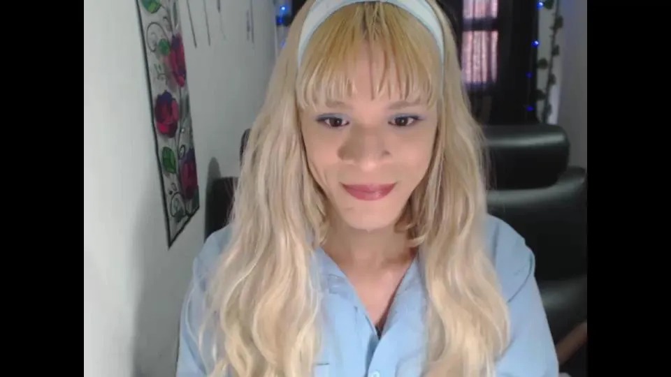 Offline auroraaddams on Cam4