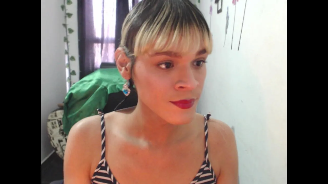 Offline auroraaddams on Cam4