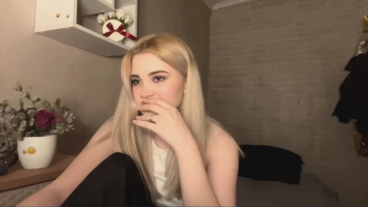 Offline AustinGalic on Cam4