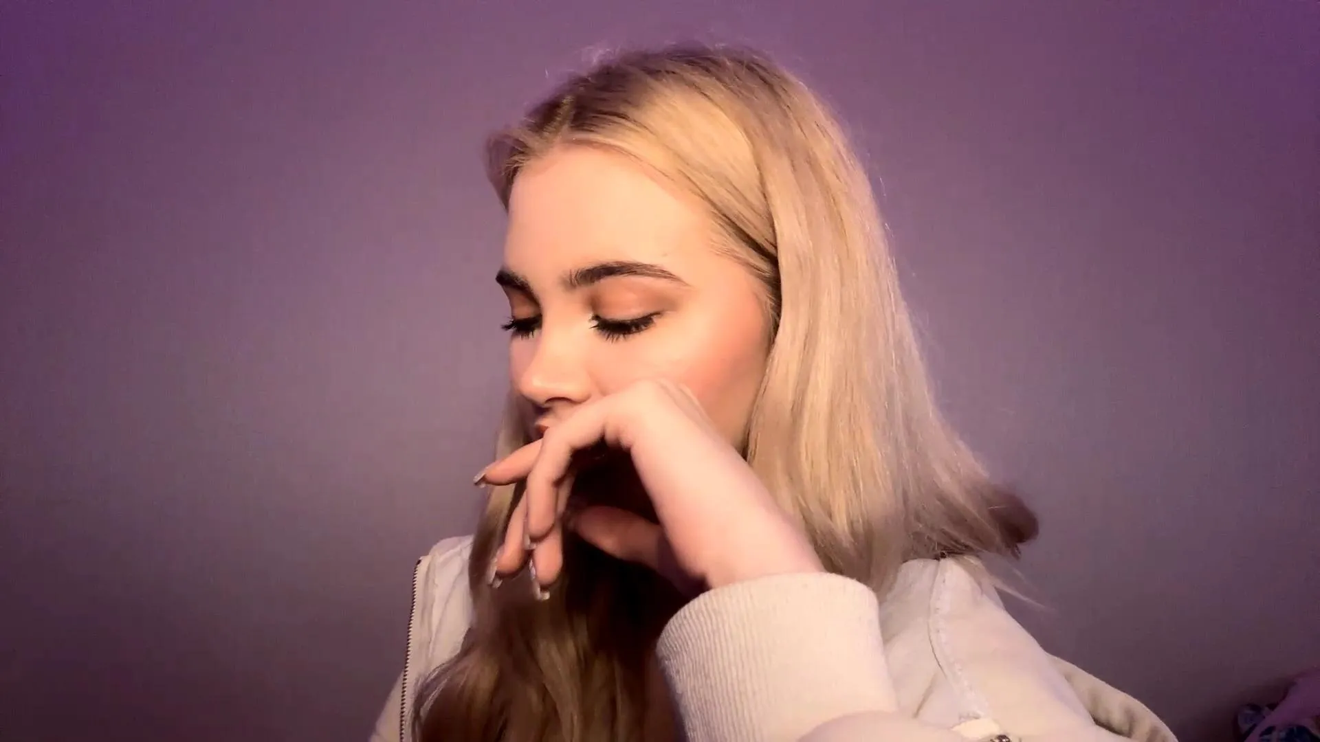 Offline AustinGalic on Cam4