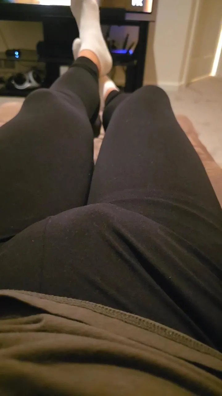 Offline Averagedude24 on Cam4