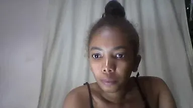 Offline avrila2 on Cam4