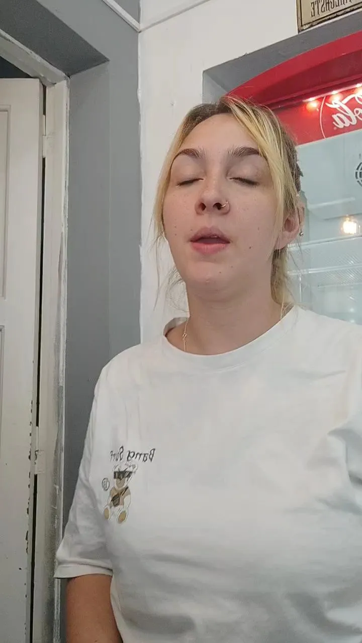 Offline Ayeebran on Cam4