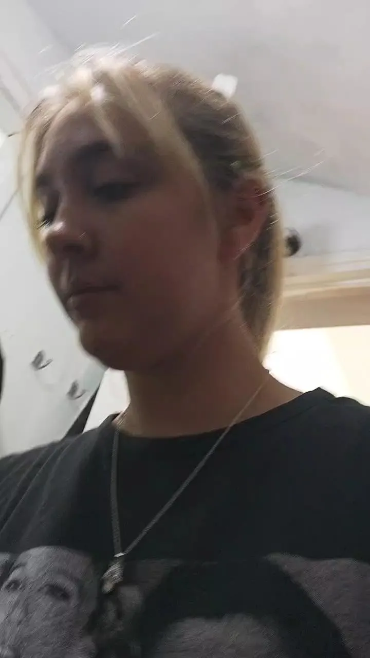 Offline Ayeebran on Cam4