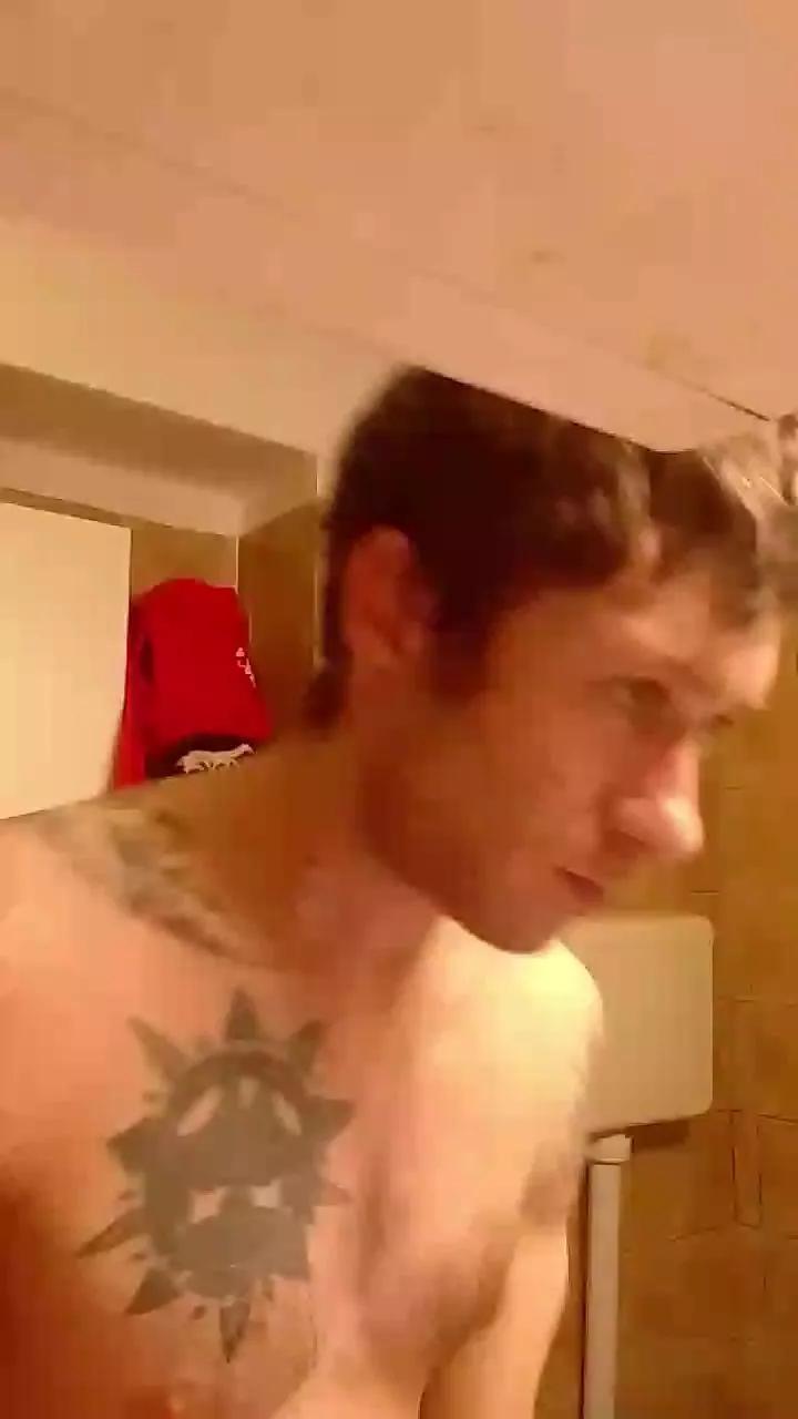 Baby2092 from Cam4