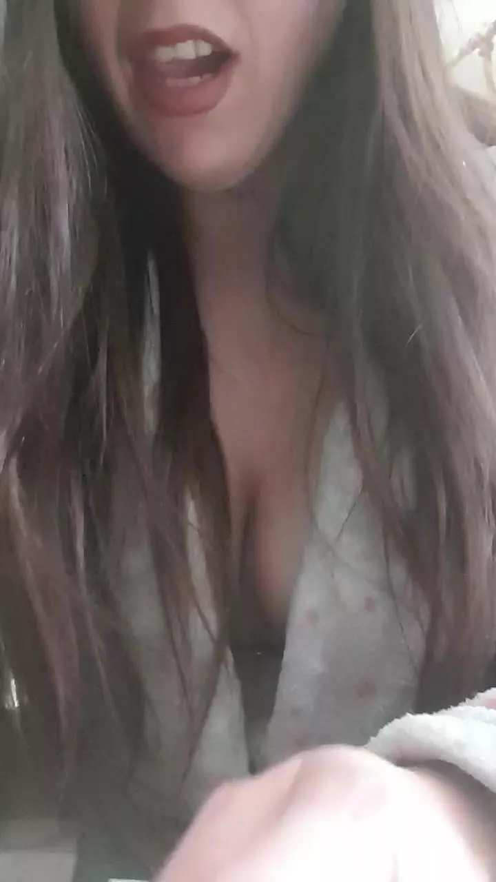 Offline badgirl129 on Cam4