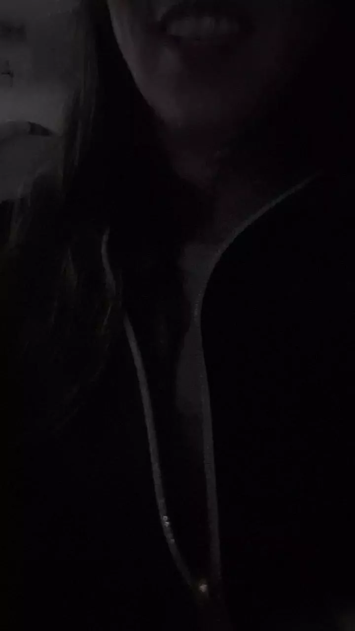 Offline badgirl129 on Cam4