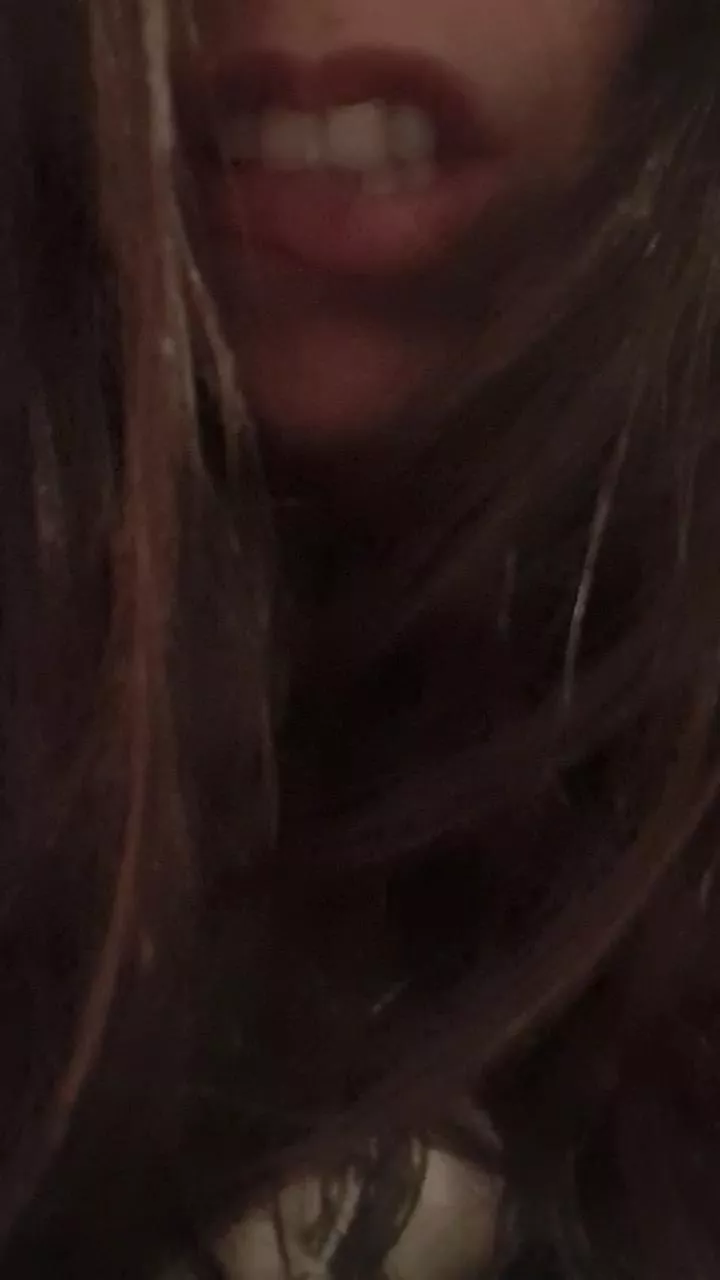 Offline badgirl129 on Cam4