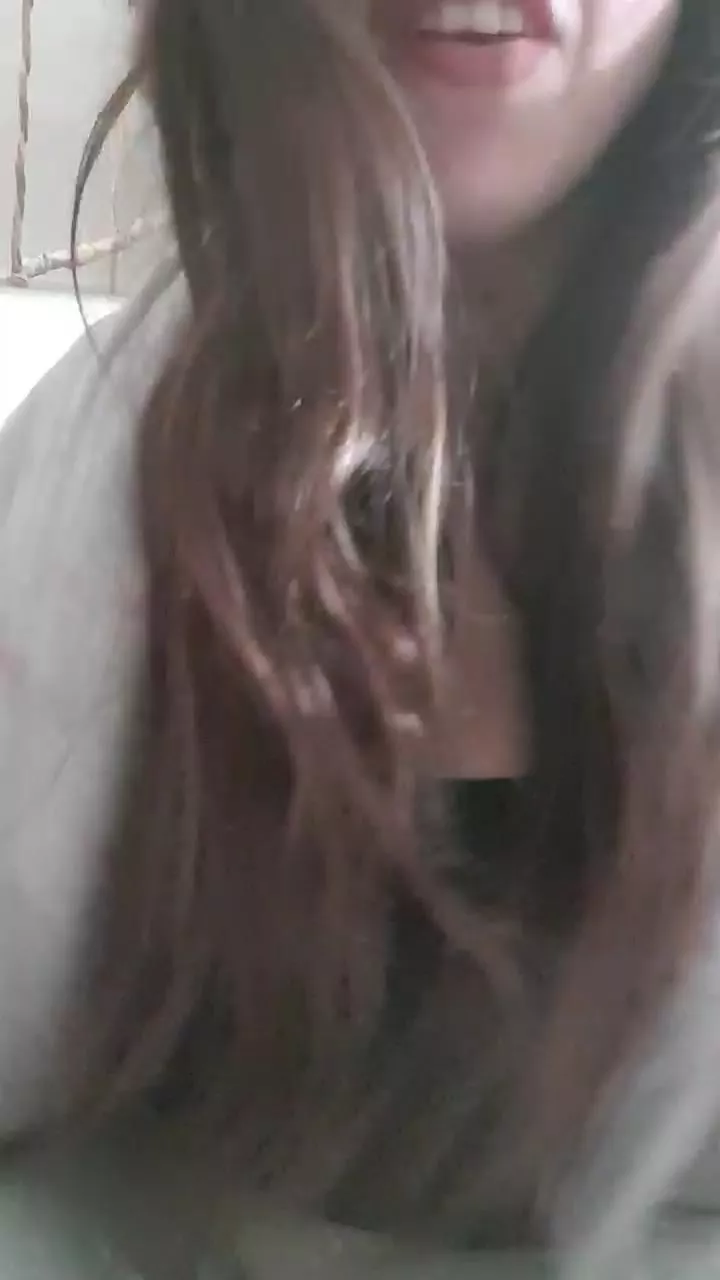 Offline badgirl129 on Cam4