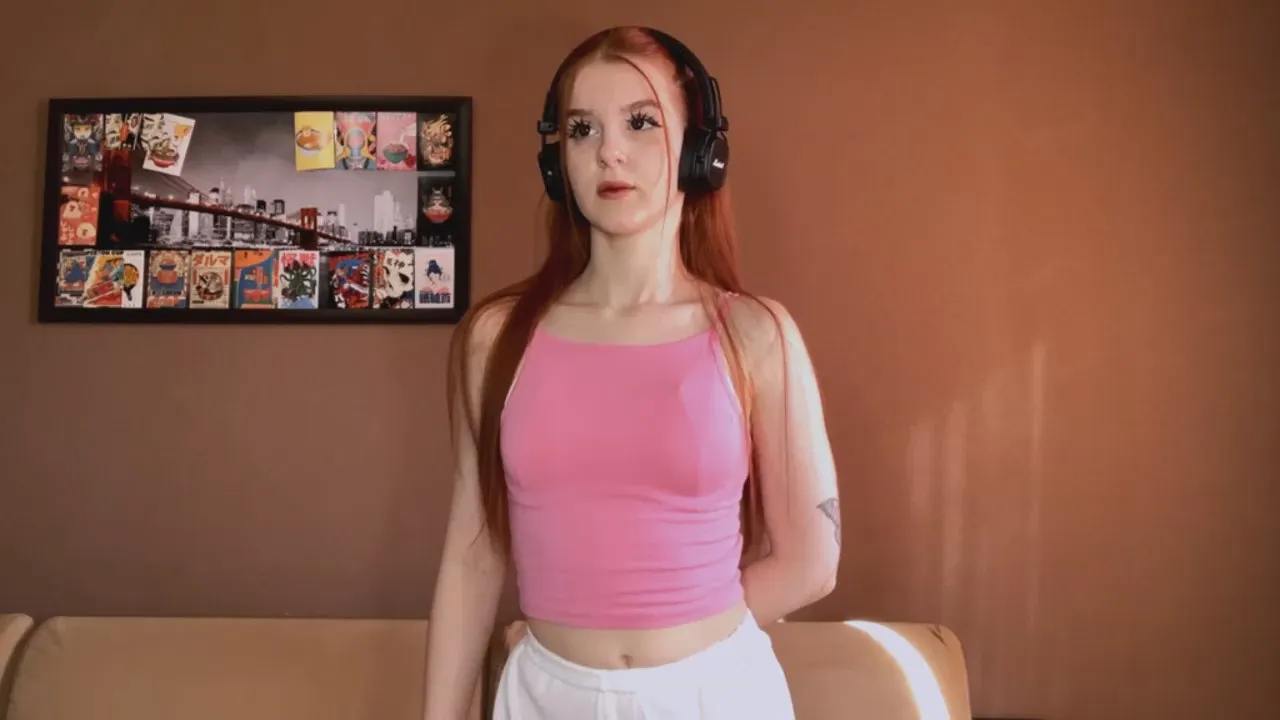 BarbaraSkoff —  #schoolgirl #masturbation #cute #cosplay