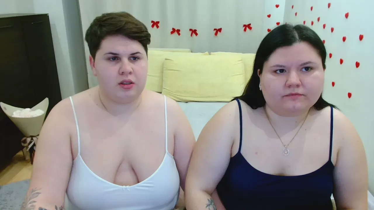 Offline BeckyAndEllen on Cam4