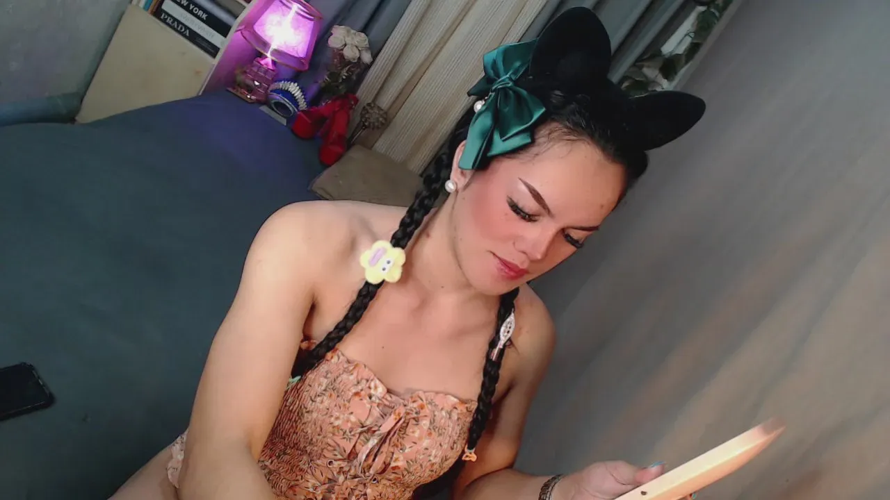 Freechat beiatrix24 on Cam4