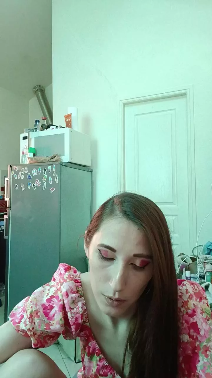 Offline bella522 on Cam4