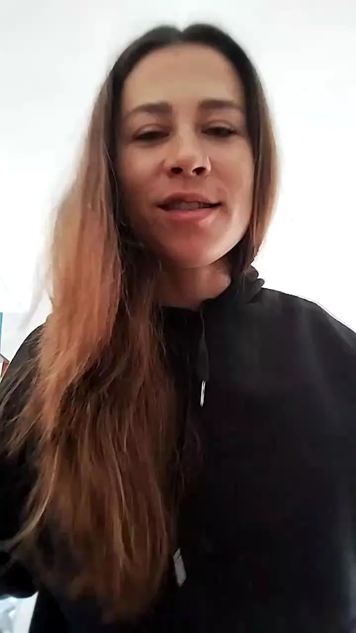 Offline BellaBelll on Cam4