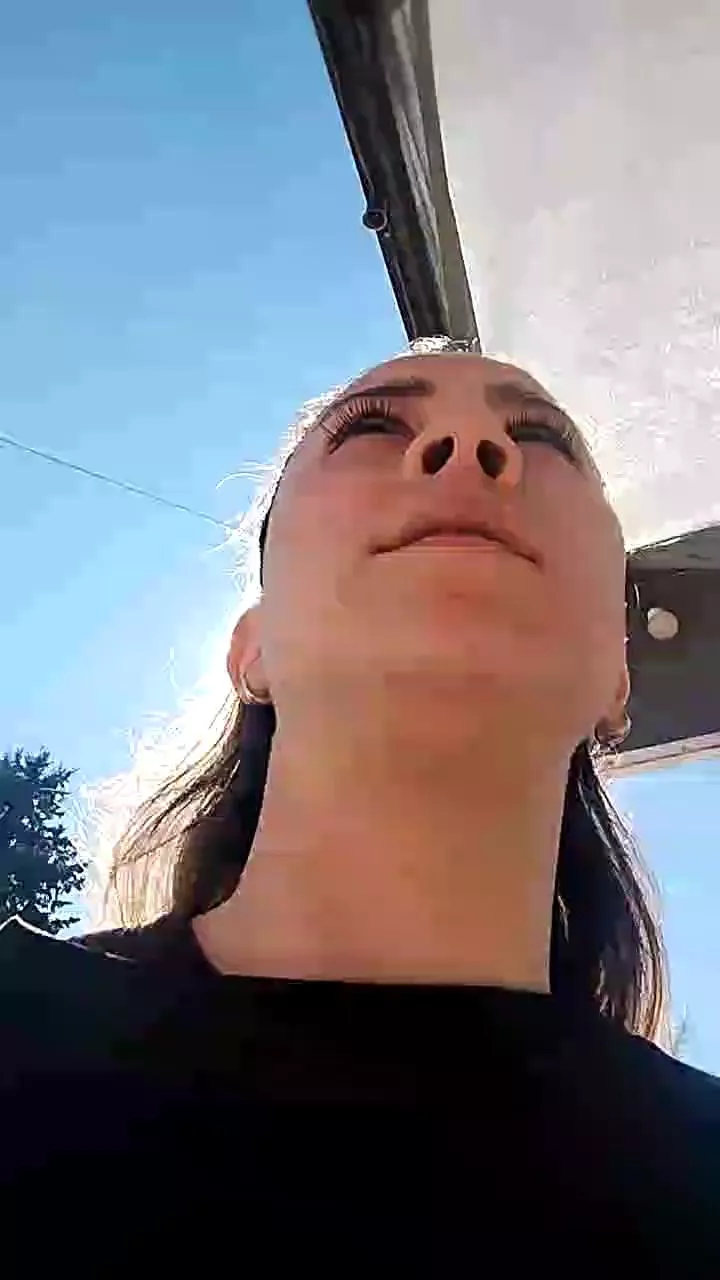 Offline BellaBelll on Cam4