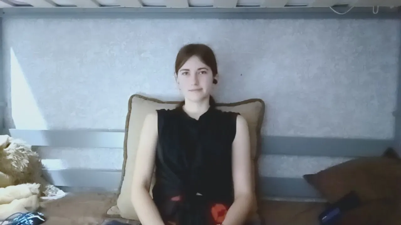 Offline BerneiceLannan on Cam4