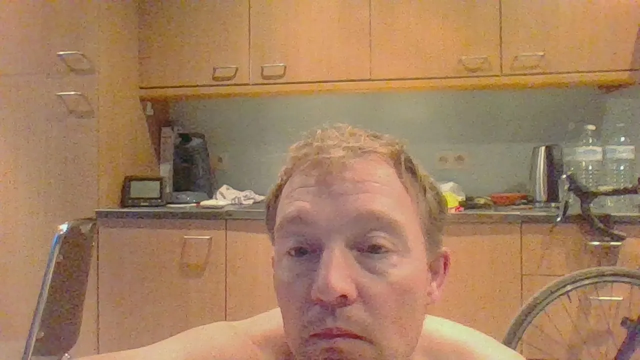 Offline bertolini83 on Cam4