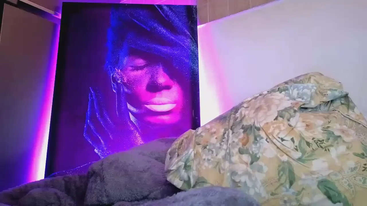 Offline Biatriss on Cam4