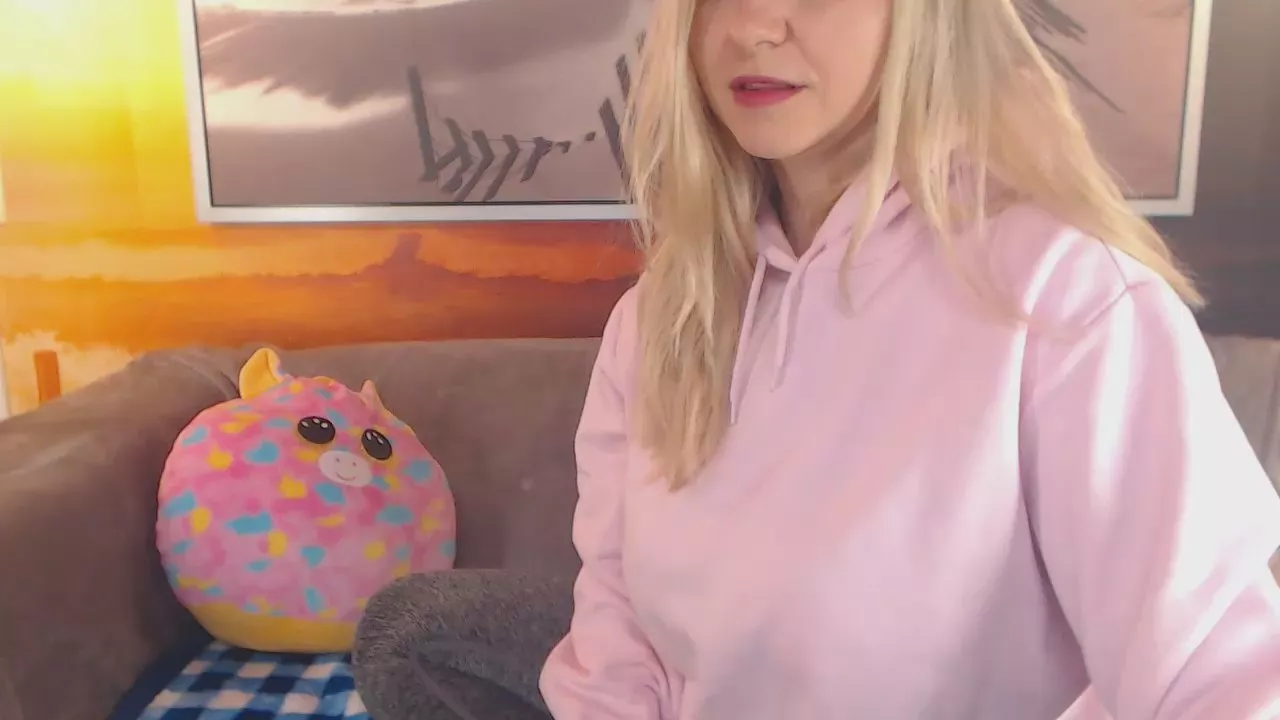 BigBoobsARRI on Cam4 