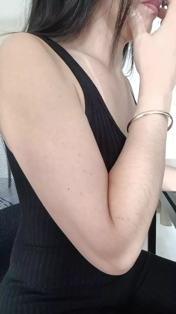 Offline black1982 on Cam4