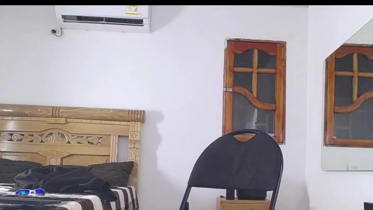 Offline black_boy22_ on Cam4