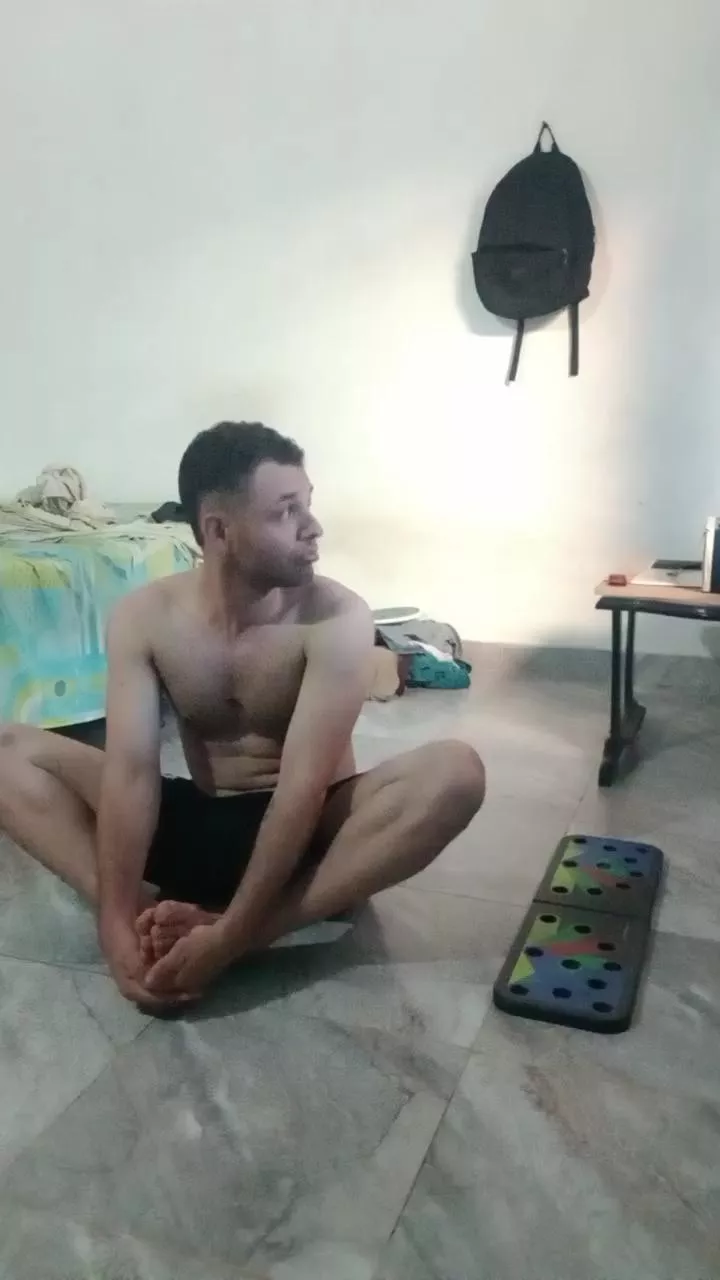 Offline BlackCockBig19 on Cam4