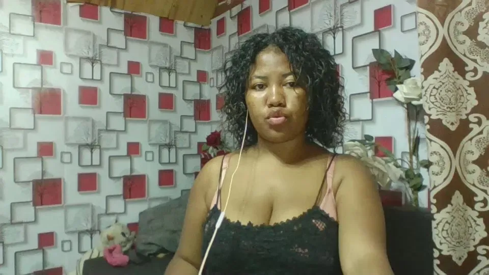 Offline blackhoney_fun on Cam4