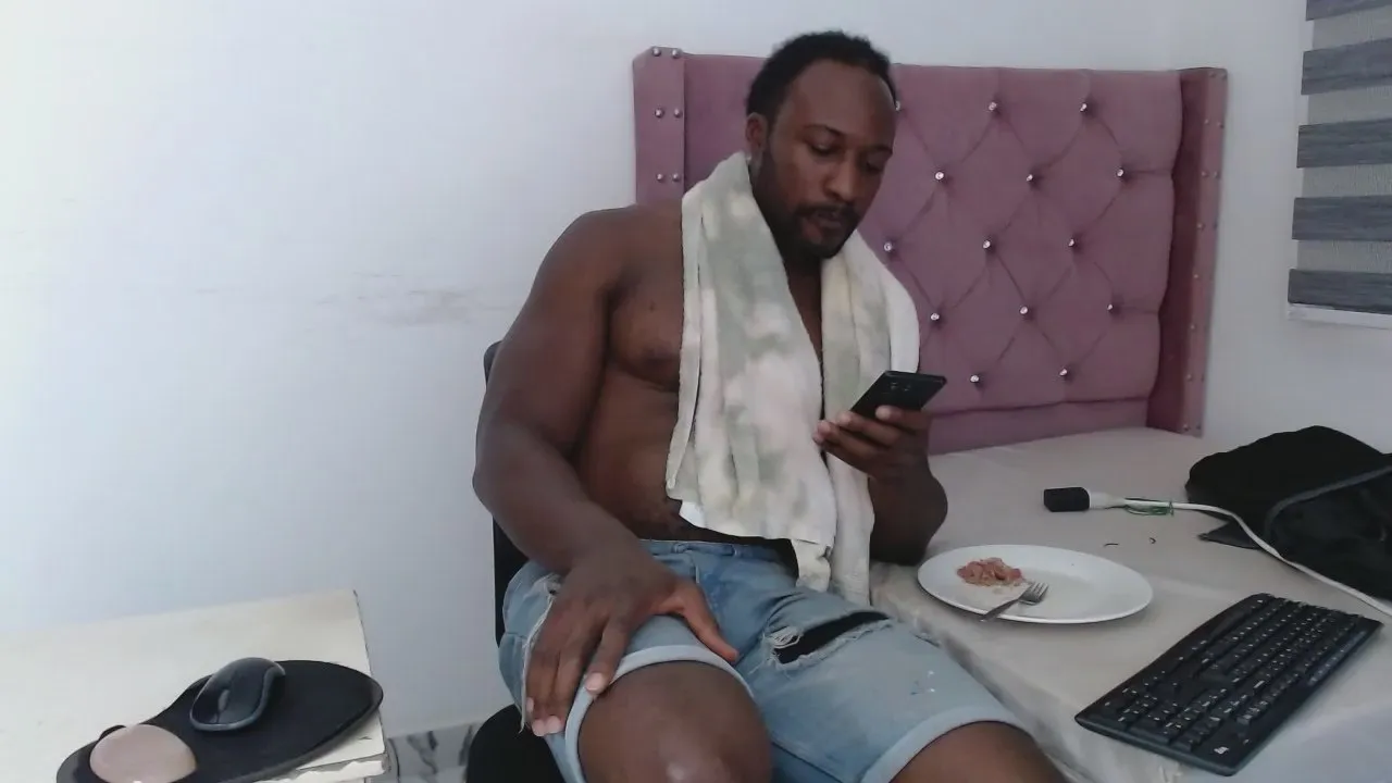 Offline BlackNikes on Cam4