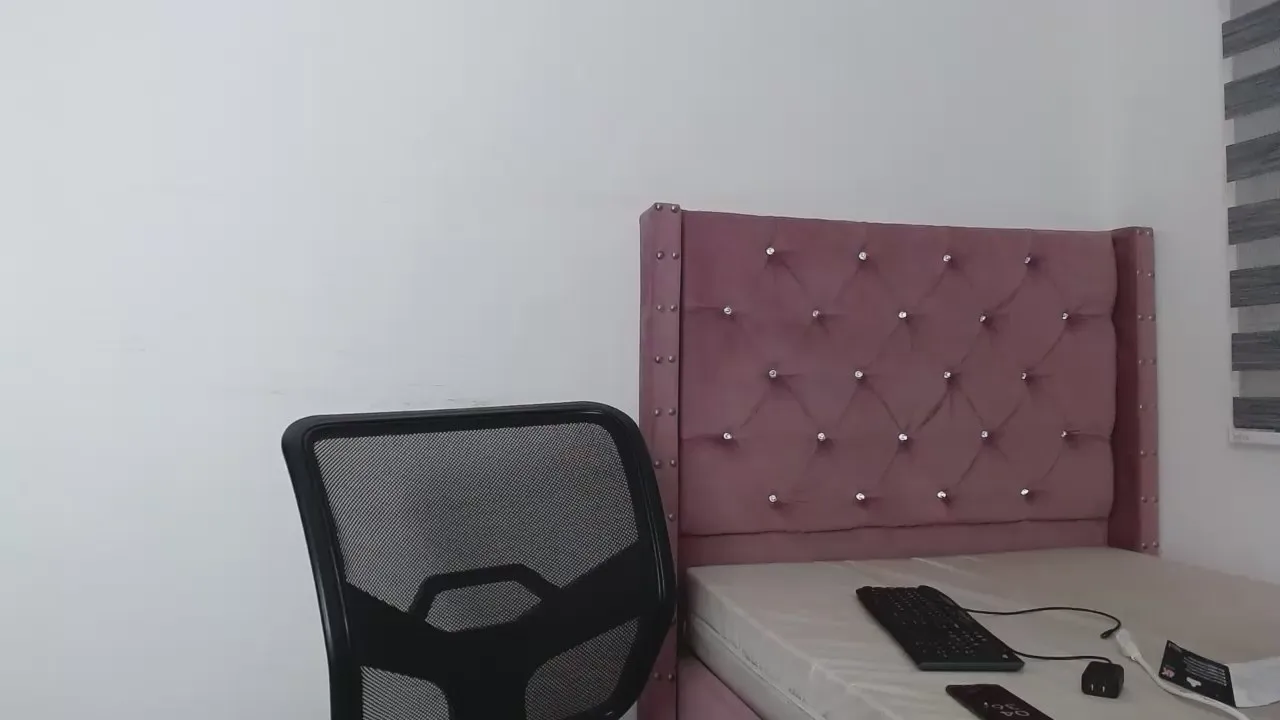 Offline BlackNikes on Cam4