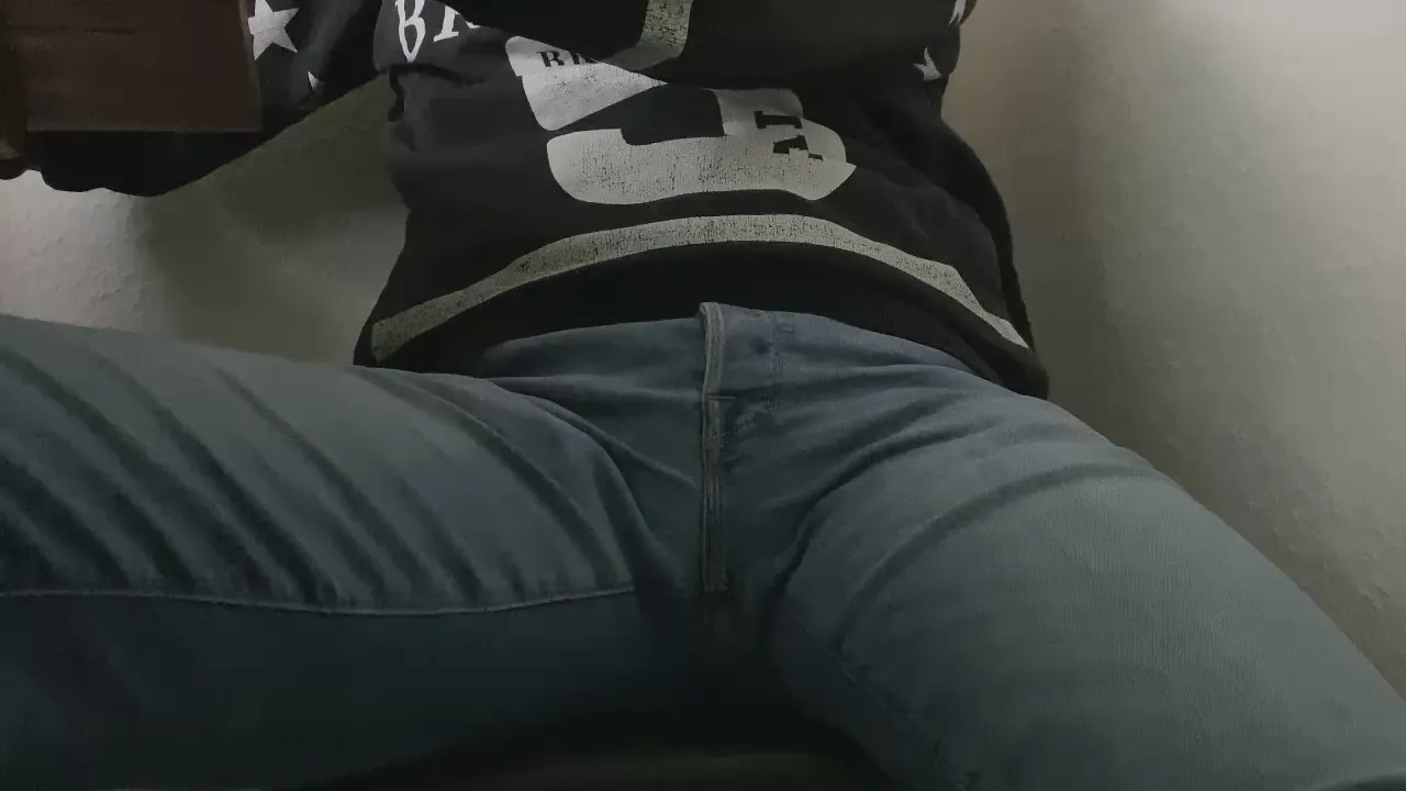 Offline Blazemoon21 on Cam4