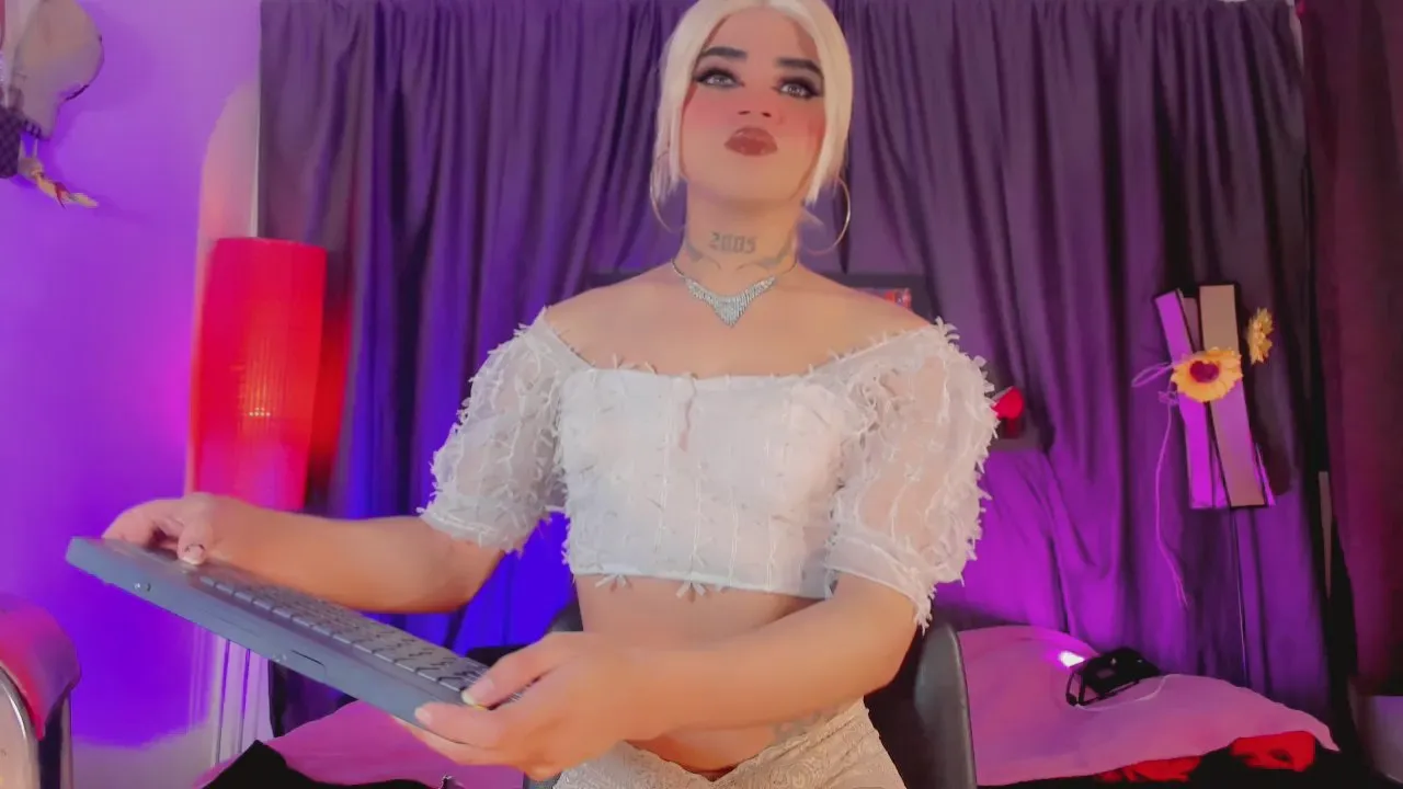 Offline blondegirl_ on Cam4