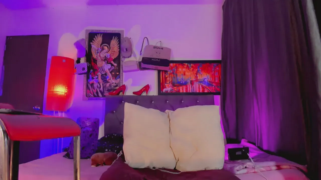 Offline blondegirl_ on Cam4