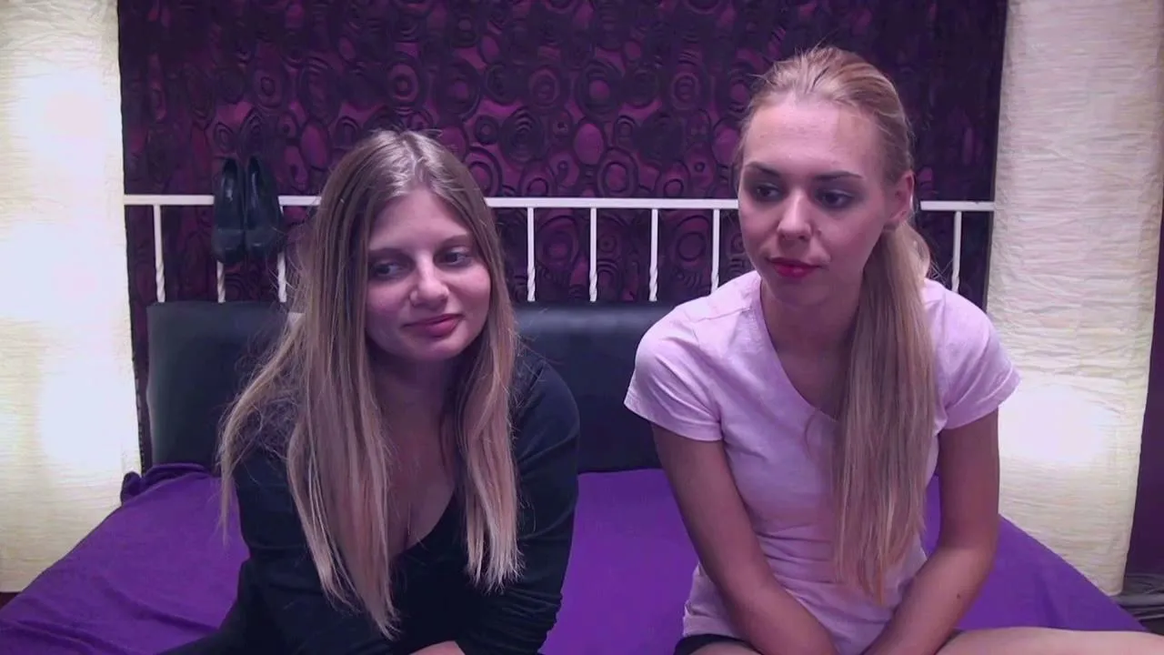 Offline BlondeWitchez on Cam4