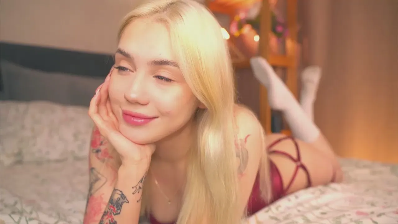 Freechat blue_bow on Cam4