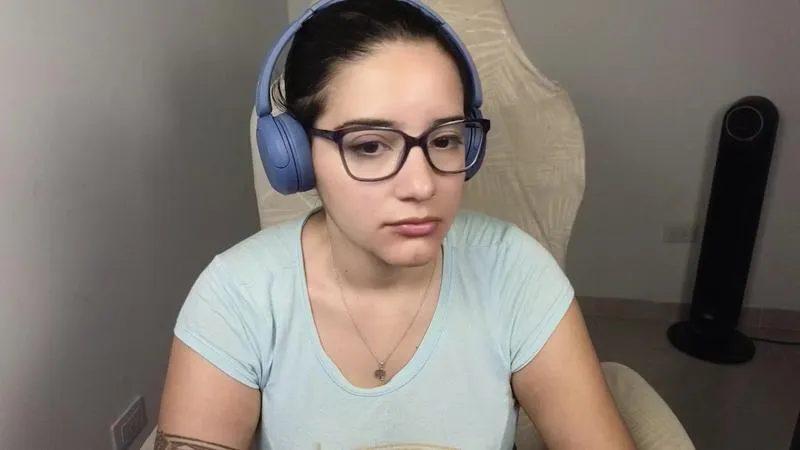 Freechat blue_moon_ on Cam4