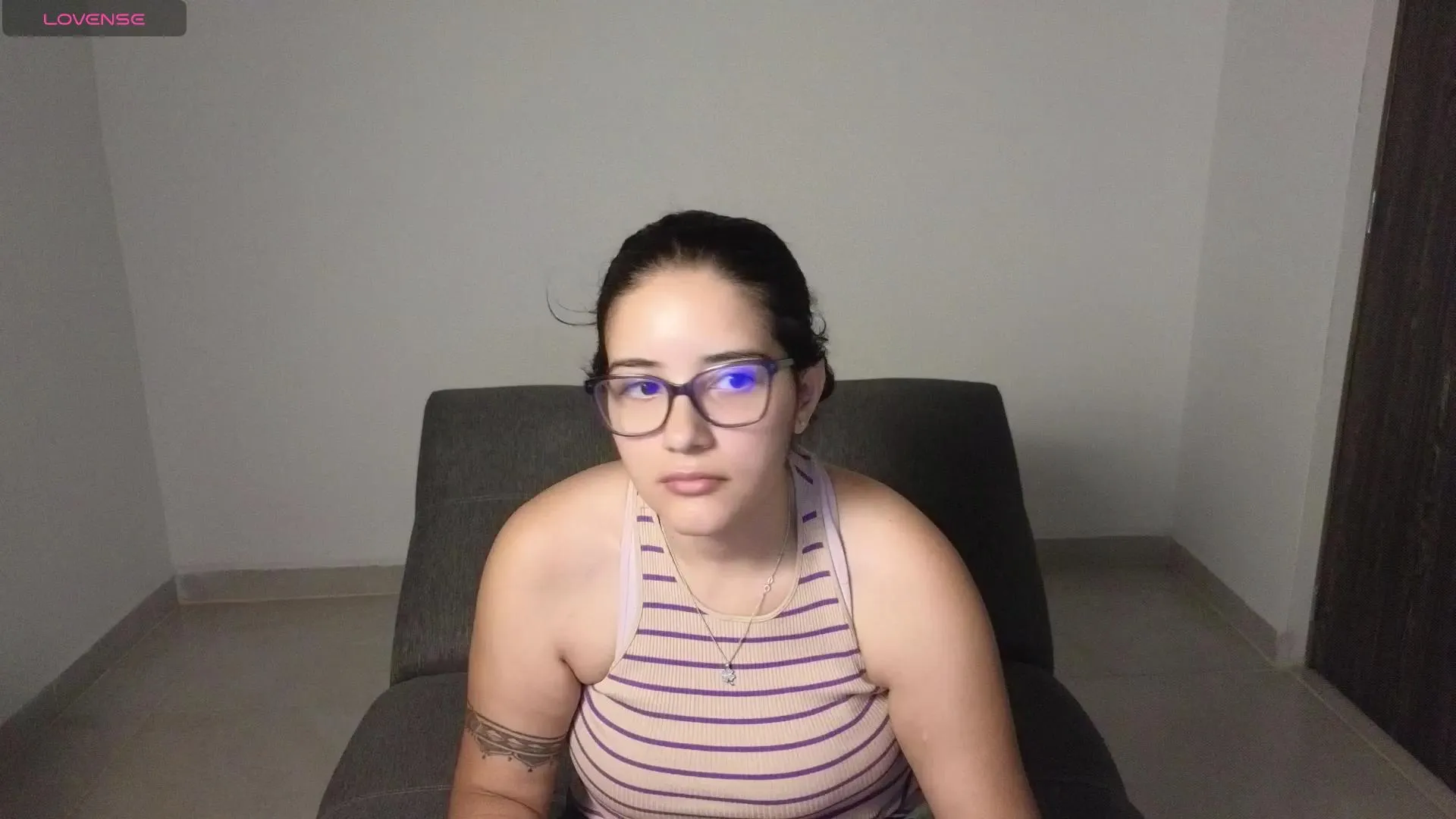 Freechat blue_moon_ on Cam4