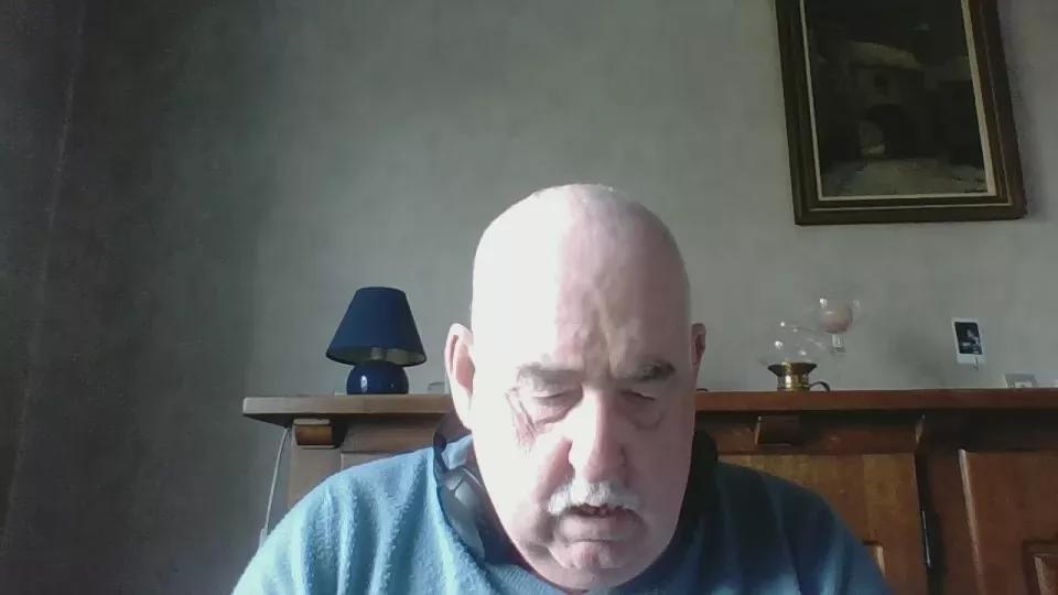 bottom672 from Cam4