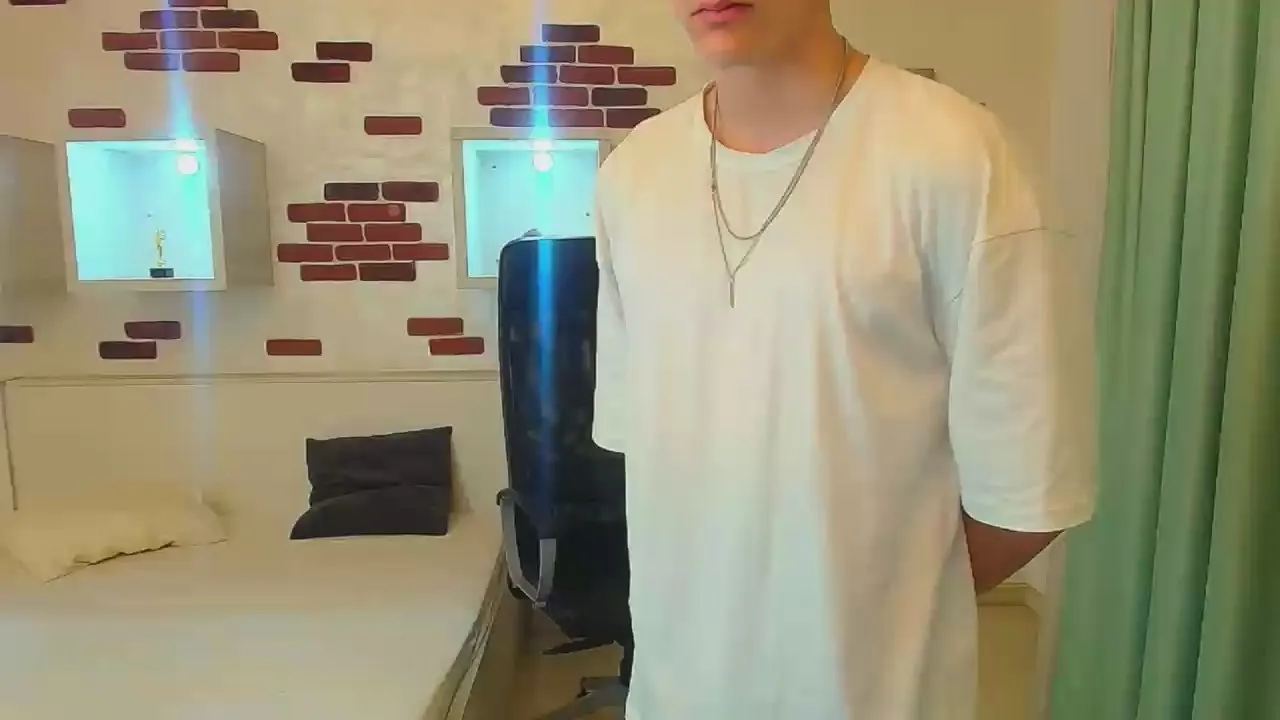 Freechat BradyFlint on Cam4