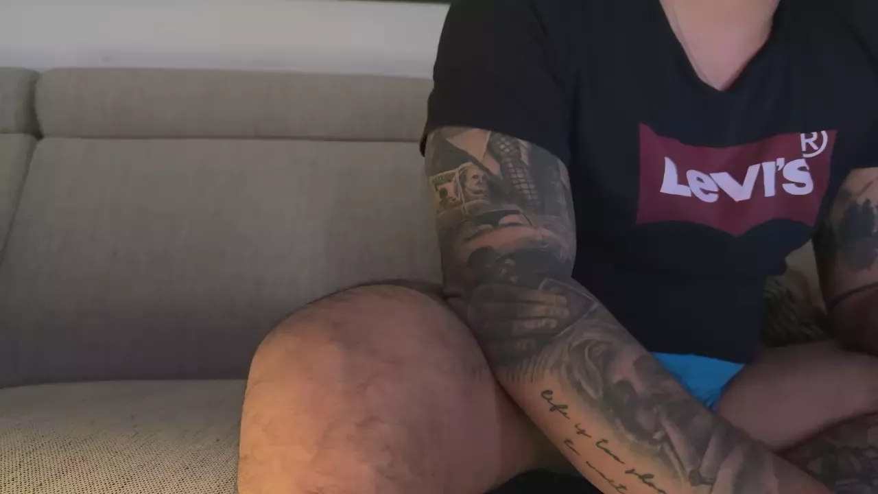 Offline brazilro3 on Cam4