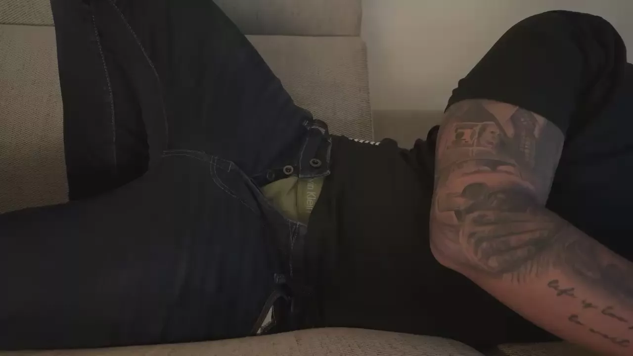 Offline brazilro3 on Cam4