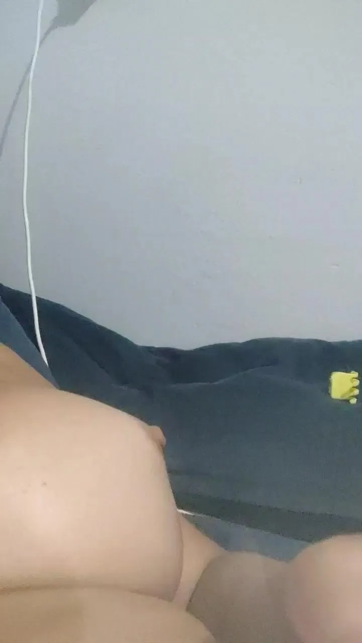 Offline BrendaUdi24 on Cam4