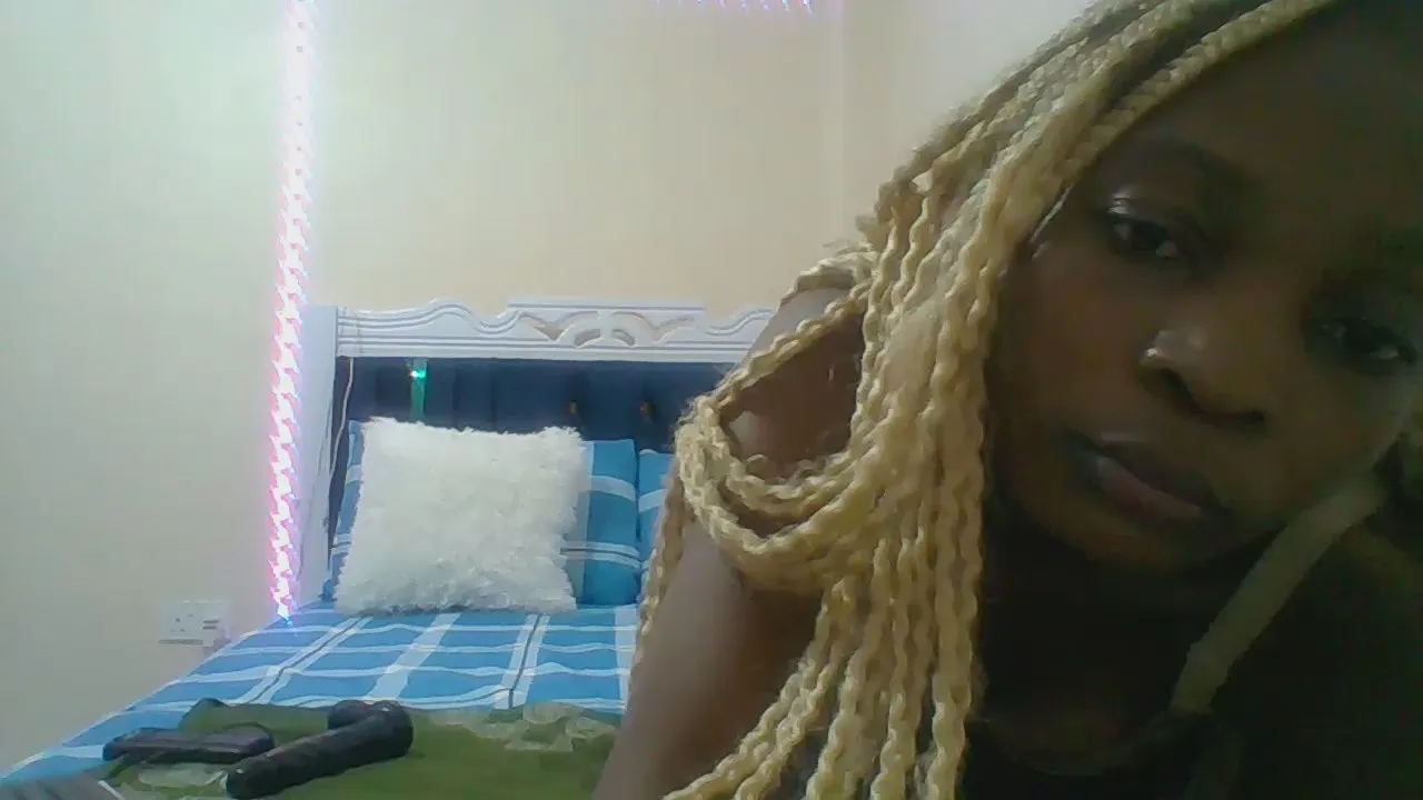 Offline Brianna254 on Cam4